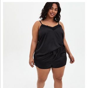 BLACK SATIN LACE HEM SLEEP SHORT